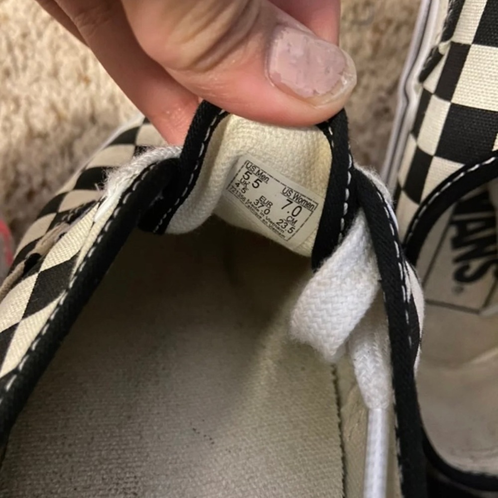 Vans - Picture 3 of 3